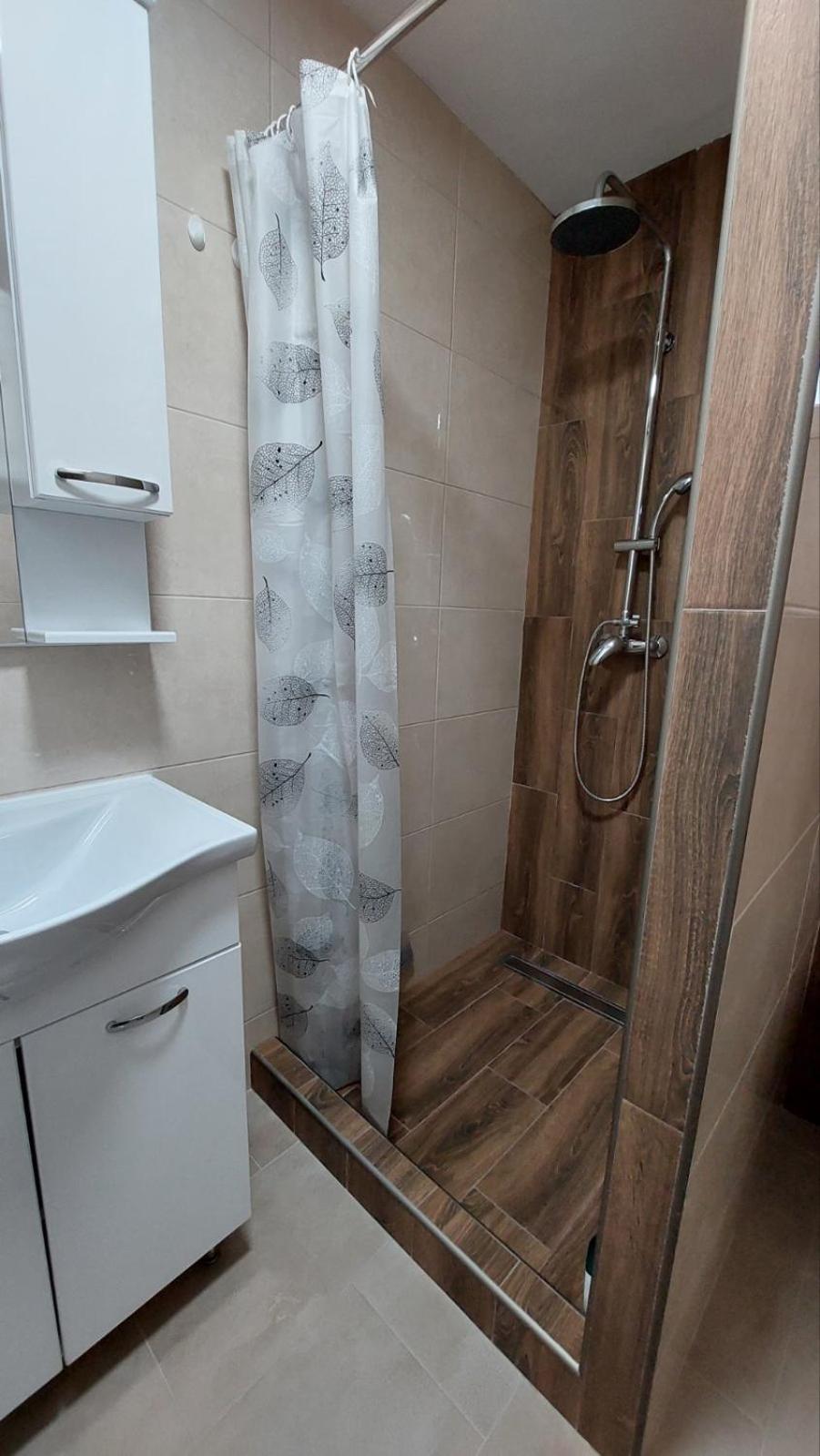 Aleksandar Banja Luka Phòng bức ảnh